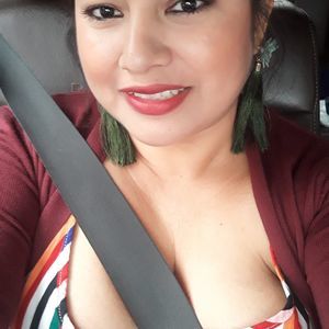 Meet your Posher, Yaneth